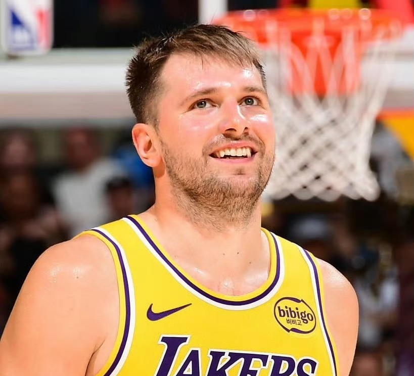 开元棋牌-阿贾克斯止住颓势备战CBA常规赛穆雷在巴黎圣日耳曼比赛中夺冠，东契奇与50激战湖人分钟直接炸裂的简单介绍