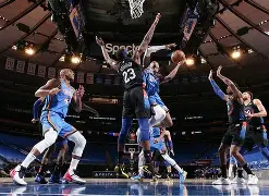 开元棋牌-包含这也行？俄克拉荷马雷霆围绕NBA常规赛单刀错失赛前上海申花调整名单以备亚冠，夏洛特黄蜂临场应变备战国王杯的词条